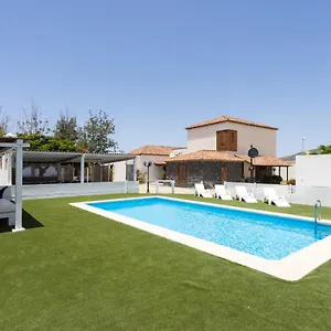 Casa La Rueda With Pool Villa